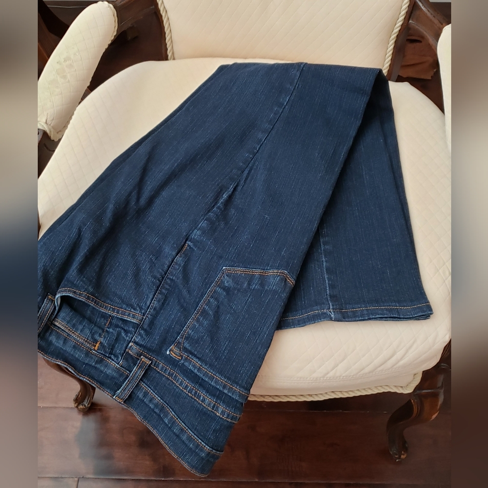 NYDJ Straight leg blue denim Jeans 10